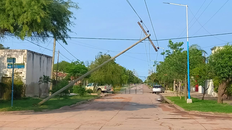 El viento hizo destrozos en Juan J. Castelli