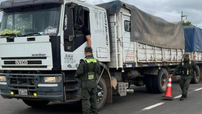Interceptan dos camiones con carga irregular con destino a Charata