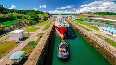 Canal de Panamá obligado a subastar permisos de paso desde este sábado