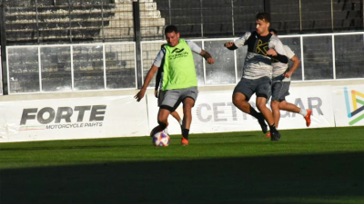 For Ever no descansa y trabaja en la conformación del plantel 2024