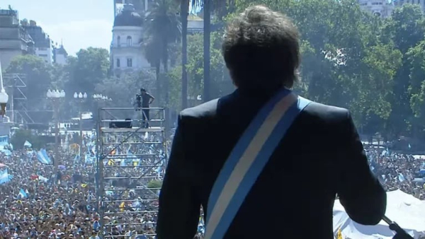Javier Milei habló ante la multitud.
