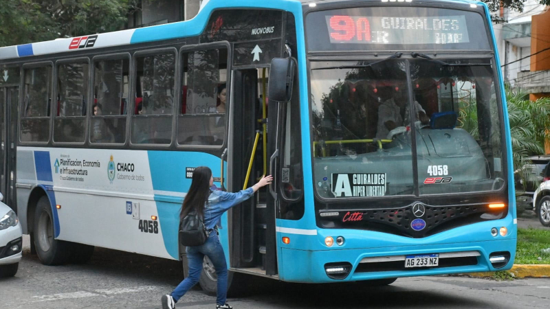 Ante la falta de pago de subsidios, colectivos no circularán desde las 21.30