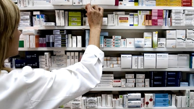 El decretazo de Milei perjudica la salud y las farmacias