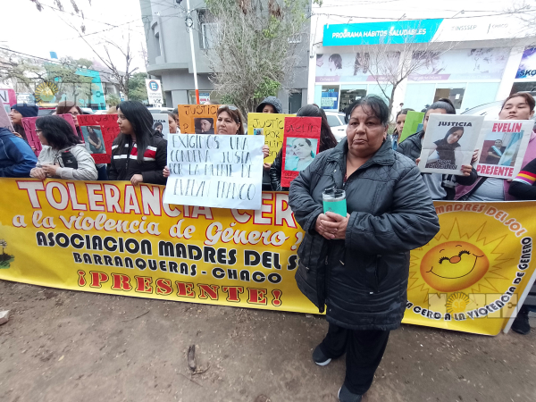 La madre de Evelyn Franco, en el reclamo de justicia por la muerte de su hija. 23-08-23. Fabián Maldonado/NORTE