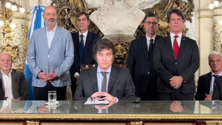 Milei-anuncioDNU.jpg