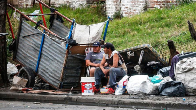 Para no ser pobre una familia necesitó $495.798 en diciembre