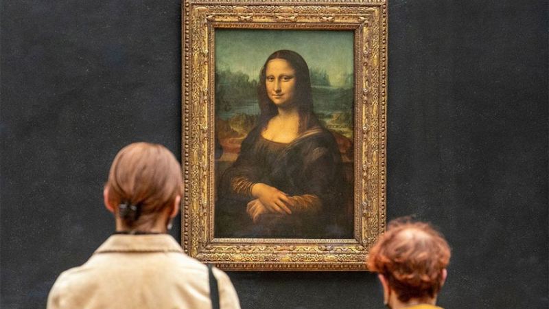 Activistas vandalizaron la Gioconda