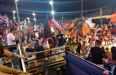 Otra noche de duelo de hinchadas en la Capital del Carnaval