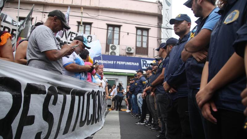 Protesta por la falta de alimentos en comedores populares