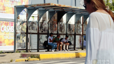 Bronca y desazón de los usuarios de colectivos en otro día sin servicio