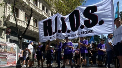 Denuncian que una militante de HIJOS fue golpeada y abusada: "Dejaron una pintada con la sigla VLLC"