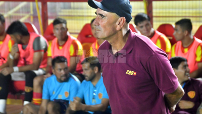 No hay dos sin tres: Valdez repetiría el equipo ante Juventud Antoniana