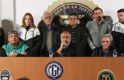 El gobierno quiere desactivar la amenaza de paro de la CGT y convocó a los gremios
