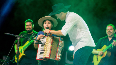 El folklore joven en el acordeón de Victoria Kañe