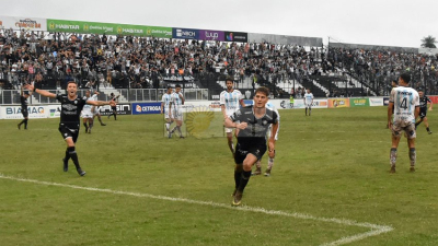 Estreno triunfal para Valdez en For Ever