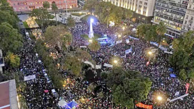 Dura reacción del presidente tras la masiva marcha por la educación pública