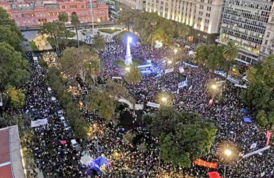 Dura reacción del presidente tras la masiva marcha por la educación pública