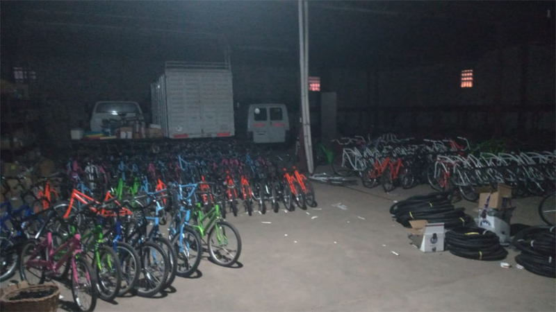 La única fábrica de bicicletas del interior trabaja al borde de la cornisa