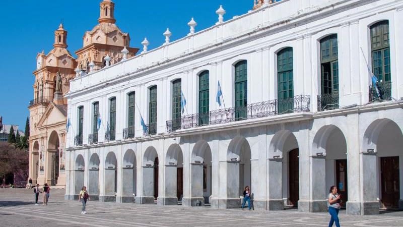 El gobierno dice que el Pacto de Mayo se hará "con la ciudadanía" si no hay ley