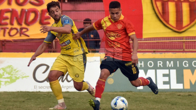 Sarmiento y Crucero del Norte quedaron a mano en el "Centenario"
