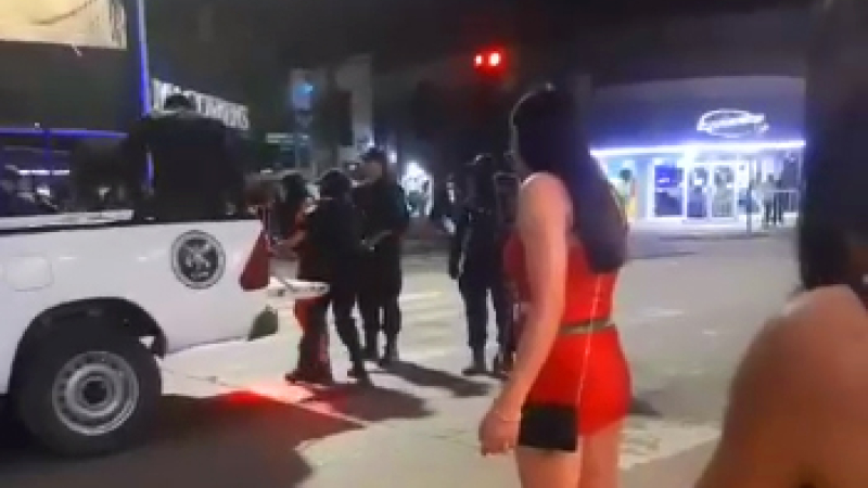 El arresto de mujeres por parte de la policía será investigado por la Fiscalía de Derechos Humanos