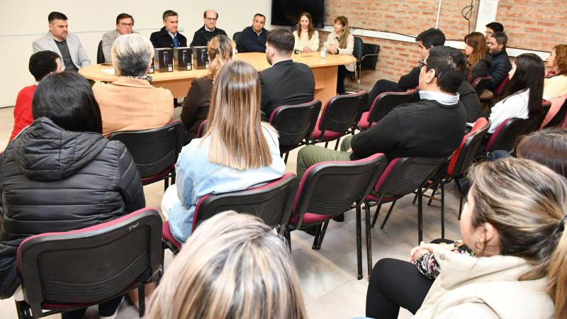 Empresa donó ecógrafos portátiles para hospitales de la provincia