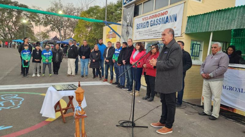 Acto y reconocimientos por los 25 años de la Asociación Ciclista