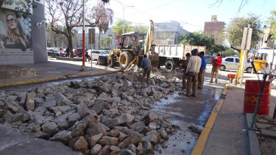 Tránsito caótico en el microcentro de la capital chaqueña