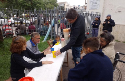 Cáritas intensifica su campaña: ropa y comida