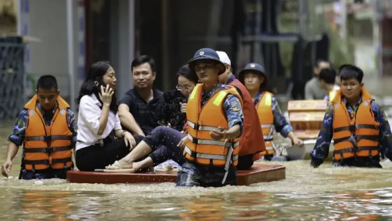 Tifón Yagi continúa provocando destrozos, inundaciones y muertos