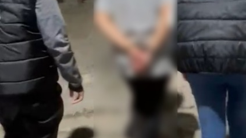 Detienen a una mujer por varios hechos delictivos contra personas mayores de edad