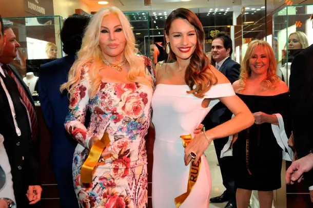pampita2.jpg
