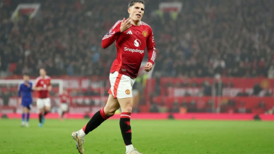 Con gol de Garnacho, el Manchester United goleó al Leicester