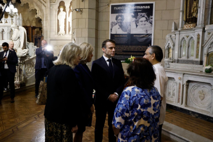 Macron-stacruz-2.jpg