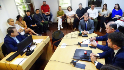 Cuarto intermedio en la audiencia para acercar posiciones sobre la tarifa de colectivos