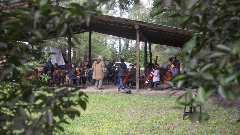 La Orquesta Comunitaria "Cruce Viejo" cierra el año con un concierto a puro rock