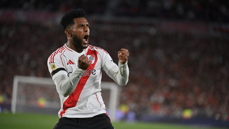 River goleó a Rosario Central y se clasificó a la Copa Libertadores 2025