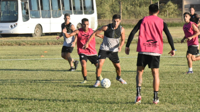 For Ever selló la continuidad del capitán David Valdez para 2025