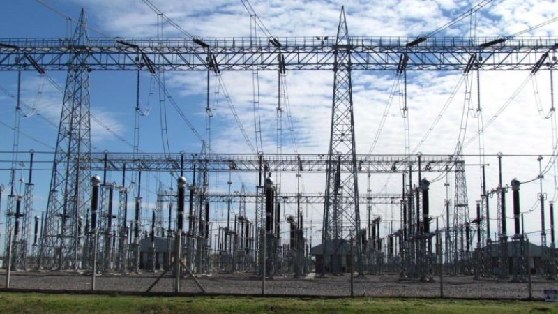 El gobierno priorizará obras para mejorar el sistema eléctrico
