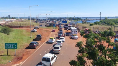 Fiebre de compras: argentinos invaden ciudades brasileñas