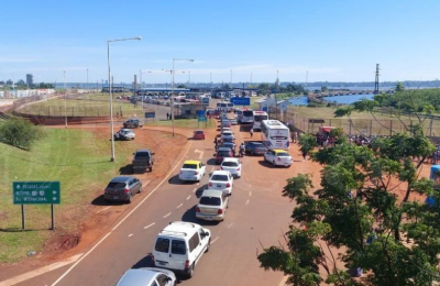 Fiebre de compras: argentinos invaden ciudades brasileñas