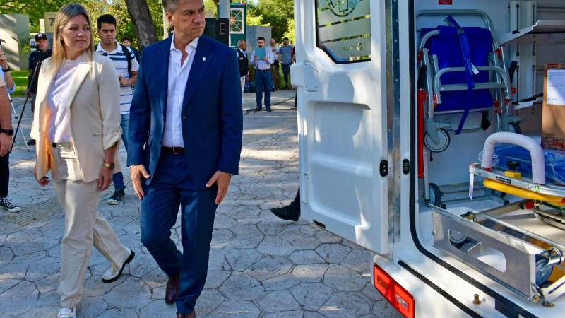 El Gobierno provincial presentó 16 nuevas ambulancias