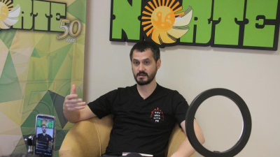 "Hay que hacer el esfuerzo y apagar todo para recuperar intimidad con la lectura"