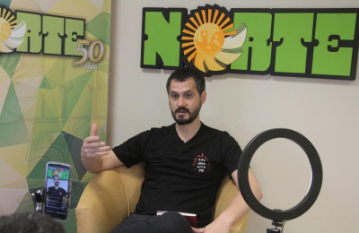 "Hay que hacer el esfuerzo y apagar todo para recuperar intimidad con la lectura"
