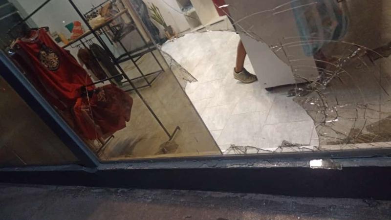 Abrió un local de ropa hace quince días y el domingo le robaron dos veces