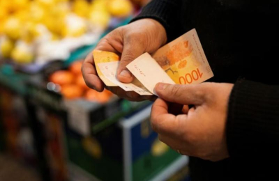 Inflación: la desaceleración sigue en enero y el gobierno prepara medidas