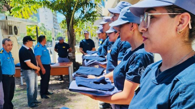 Entregan 75 nuevos uniformes para efectivos policiales