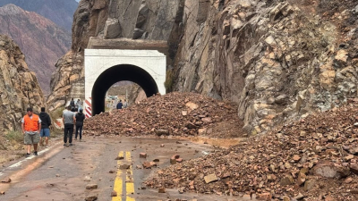 Mendoza: aludes dejaron intransitable la ruta 7 en alta montaña