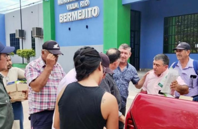 Gobierno inició entrega semillas y
combustible a consorcios rurales
