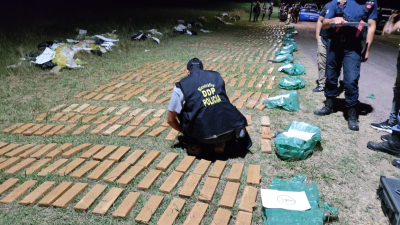 La Policía Caminera interceptó una camioneta y secuestró 700 kilogramos de marihuana